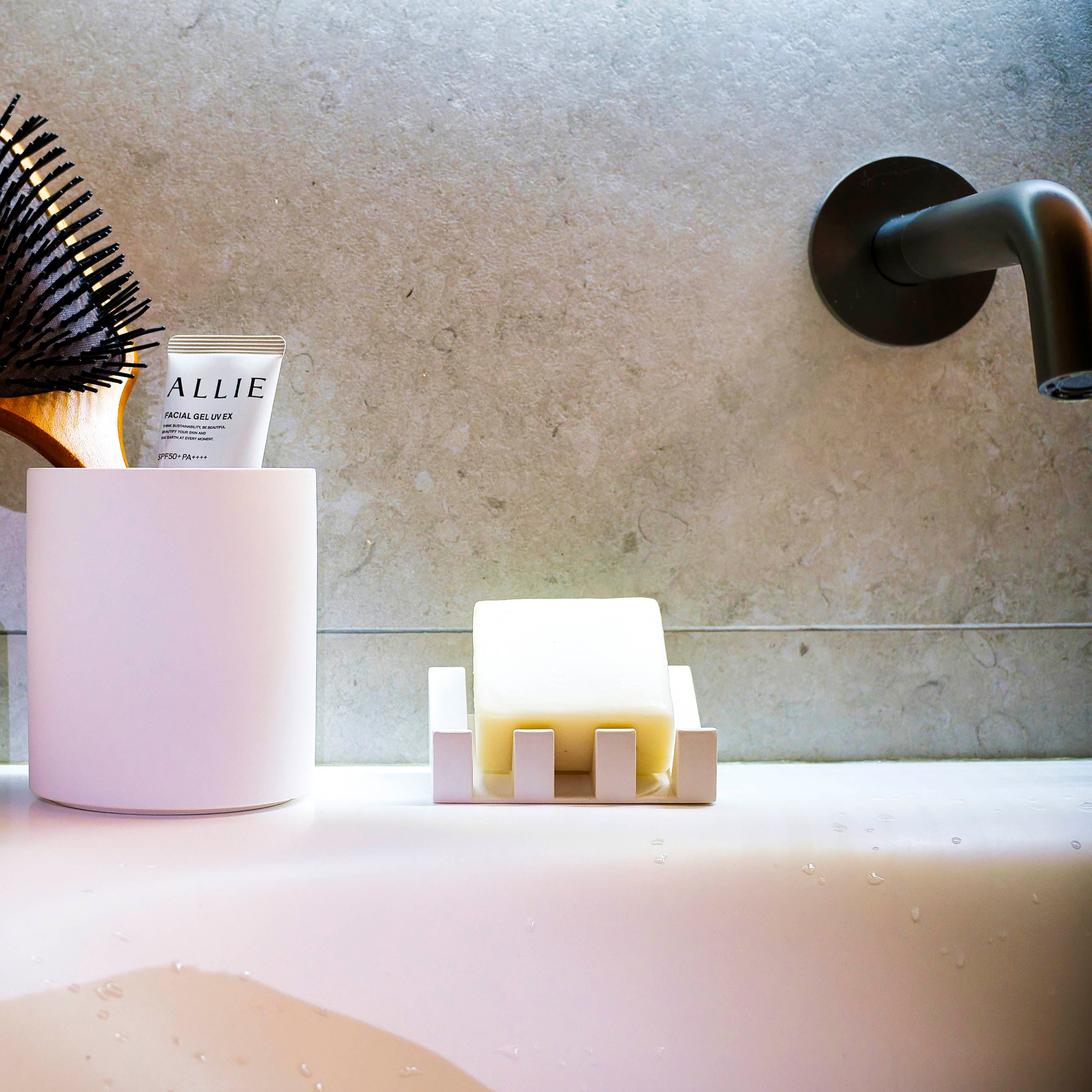 Lulu and Loft Absorbent Diatomite Soap Holder